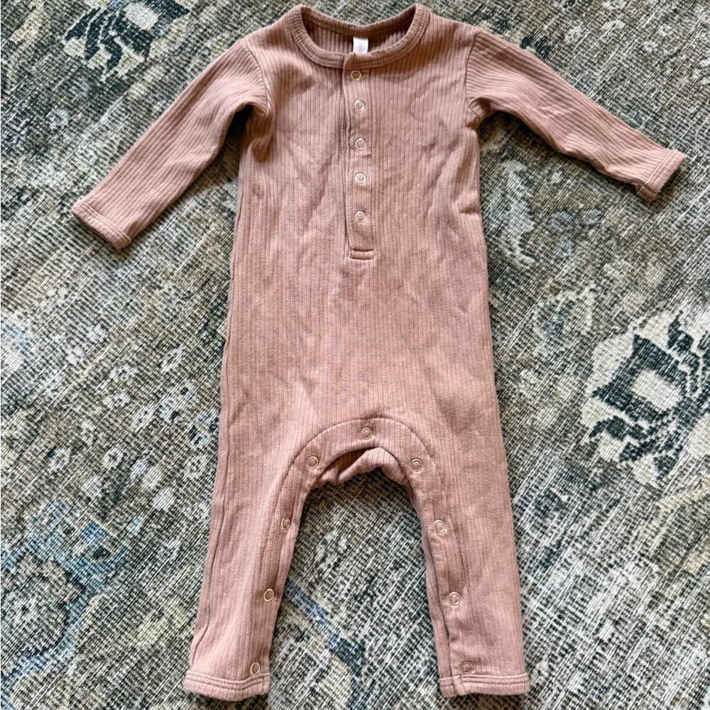 Quincy Mae Baby Ribbed One-Piece Romper in Rust